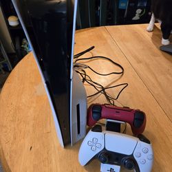 Ps5 with dock 2 controllers