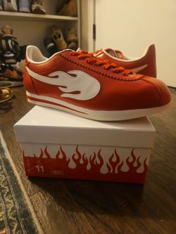 YG x 4Hunnid Block Runner Red New Mens Size 11 $125 Firm