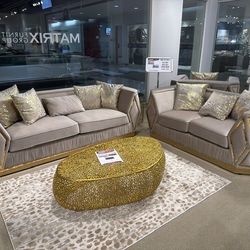 Couches/ Sofas - Detailed/ Custom/ Fancy/ Gold/ Unique - Rapid Delivery - No Credit Needed