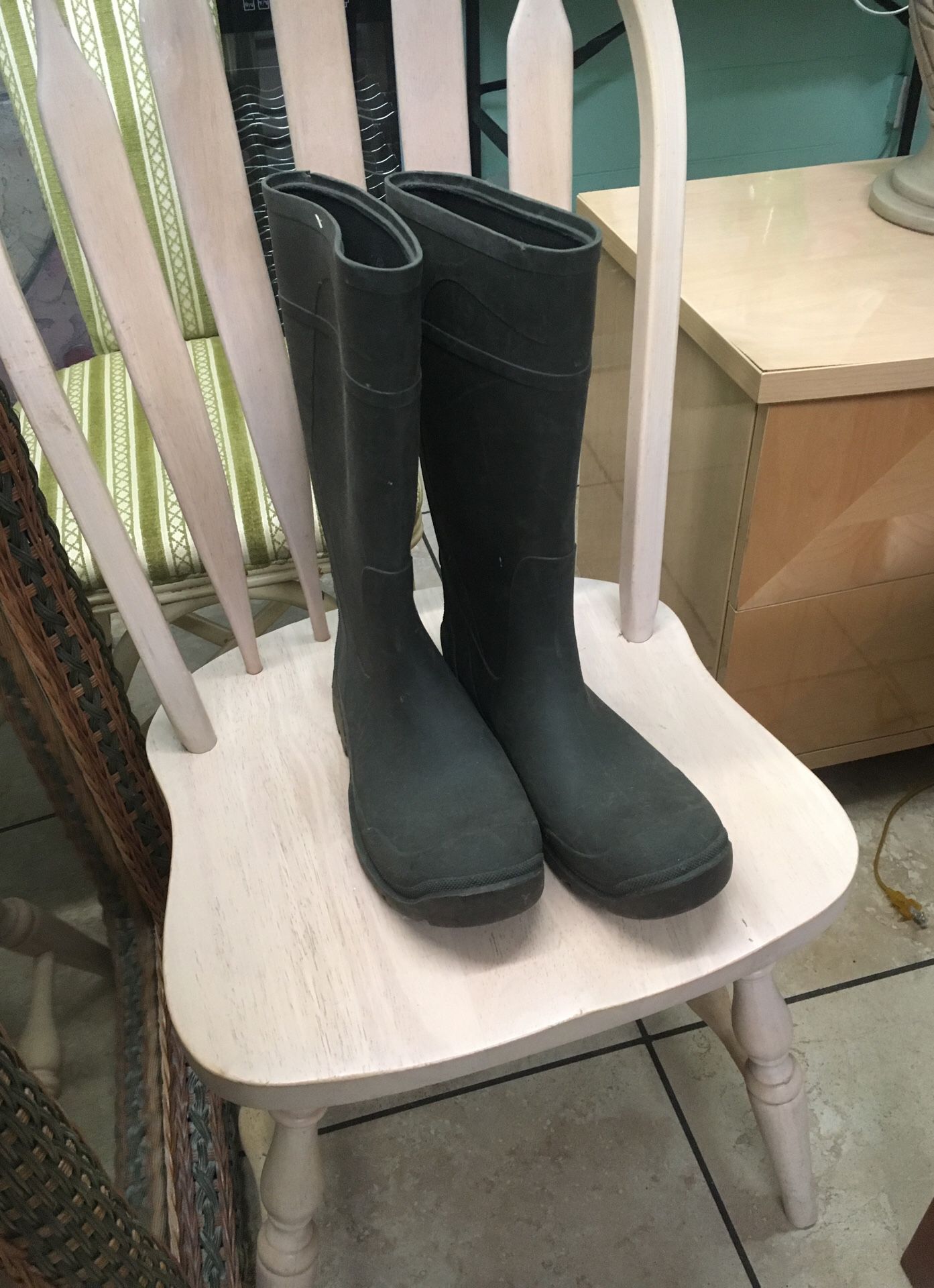 Rubber boots size 10
