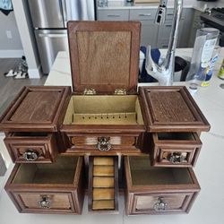 Vintage Jewelry Box