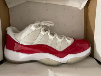 Air Jordan 11 Low Cherry size 9