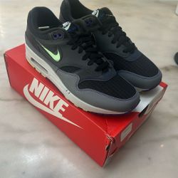 Nike Air Max 1 SE 