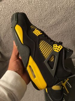 Jordan 4s Yellow “Thunder”