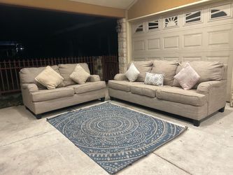 Free Delivery 🚚 Beige Couch Set/ Sala Color Beige