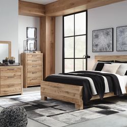 Ashley Hyanna Tan Brown Queen Bedroom Set