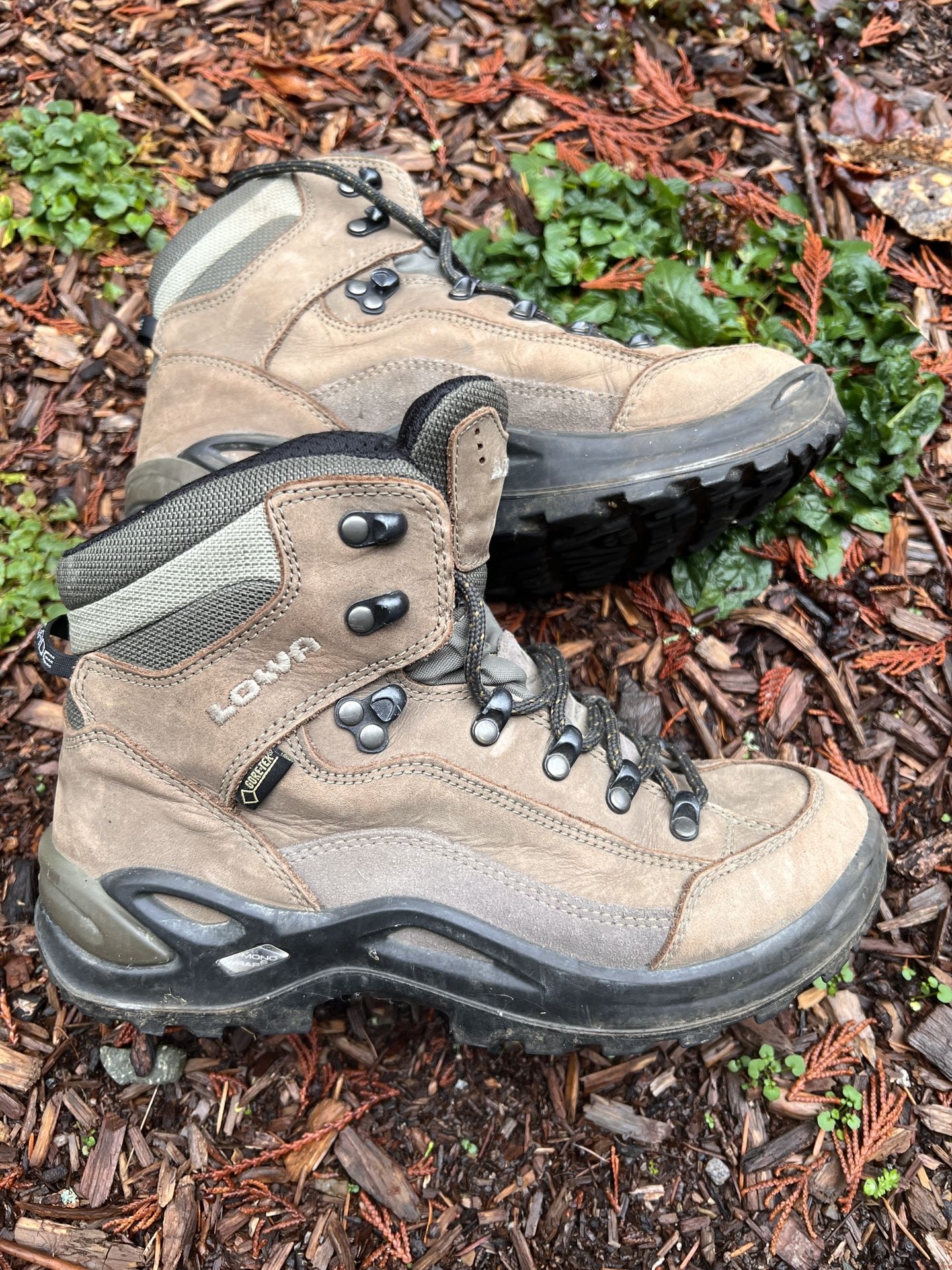 Lowa Renegade Hiking Boots, Women’s Size 8