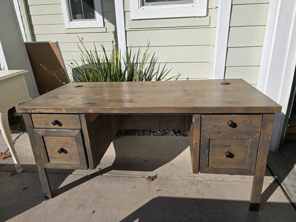 Ducar Executive Office Desk Solid Knotty Alder Wood