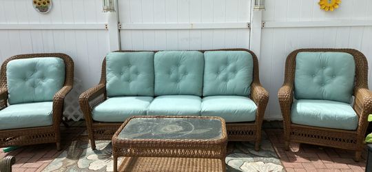 Beautiful  heavy wicker furniture bought from harrows