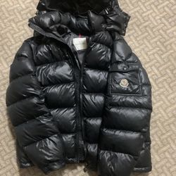 Moncler Maya