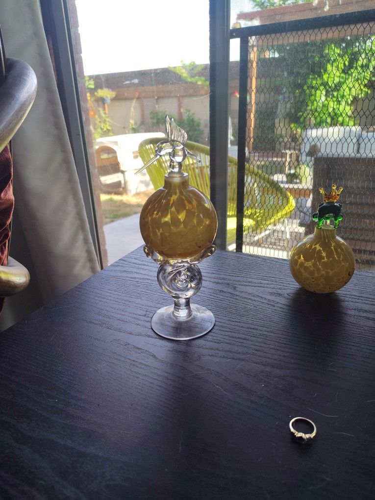 Vintage Art Glass Tall Stemmed Perfume Bottle with Hummingbird Stopper. Mint!