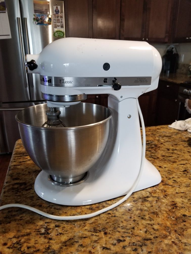 Heavy duty KitchenAid mixer 5 Qtr.mixer