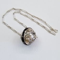 Sterling Silver And Onyx Necklace 