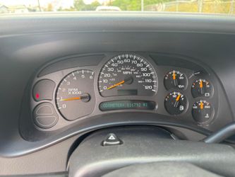 GMC Yukon v8 2003