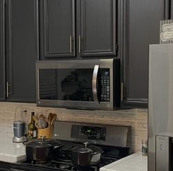 Microwave -LG - Black Stainless