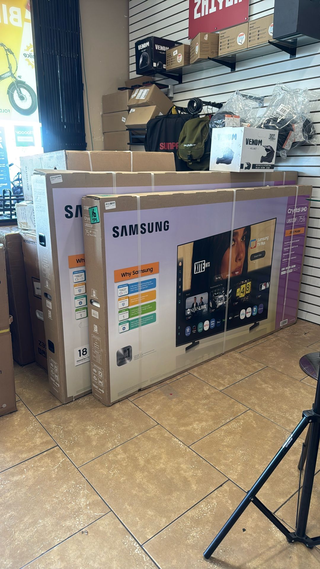 Samsung Tv/ Crystal UHD U8000F 75” / Warranty/ Payment Available 