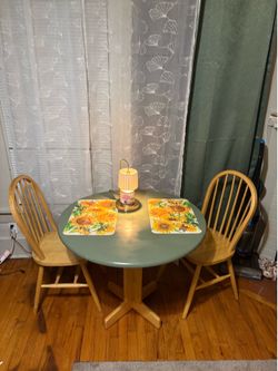 Dining room table