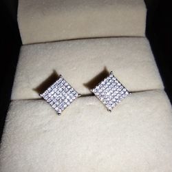 Diamond And Gold Earrings 