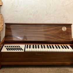 Vintage Electric Organ With Legs 