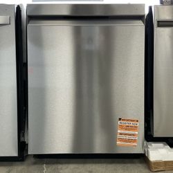 KitchenAid 24 inch 41 dBA Top Control Dishwasher w/3rd Rack, ProWash, ProDry Max