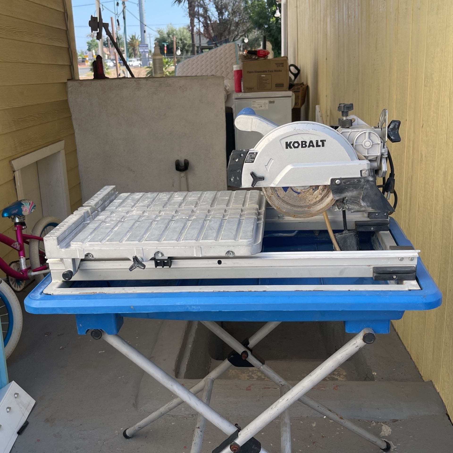 Used Kobalt 10 Amp 7 In Blade Wet Sliding Table Tile Saw With Stand