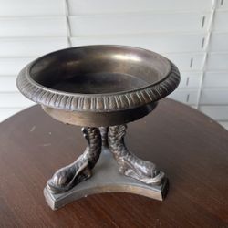 6inch High X 6 Inch Wide Metal Decor Use For Many Things 