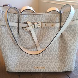 Michael Kors bag / purse - in perfect condition