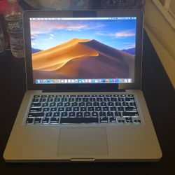 MacBook Pro 8 gb Ram 500 Drive i5