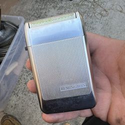 Vintage Remington Shaver