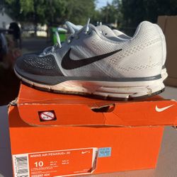 Women’s Size 10 Nike Air Pegasus +30