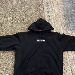 Black Supreme Hoodie