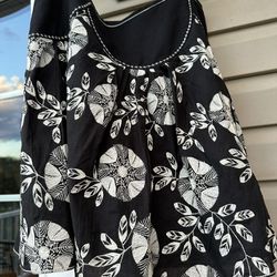 Studio M Black & white 100% cotton skirt. Fully embroidered. Size 6. 