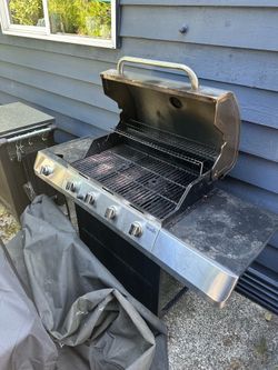 Charbroil Gas Grill with cover