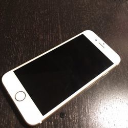 IPhone 6 16GB in perfect condition. No cracks, no water damage