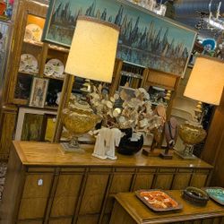 Mid Century Dresser With Two Mirrors 