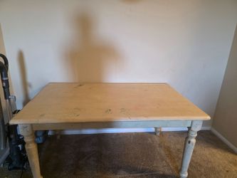 Solid wood table DIY project