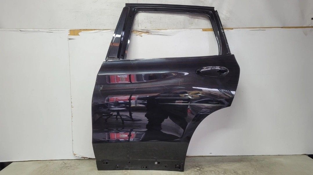 2018 2019 2020 2021 2022 2023 BMW X3 LEFT DRIVER SIDE REAR DOOR OEM