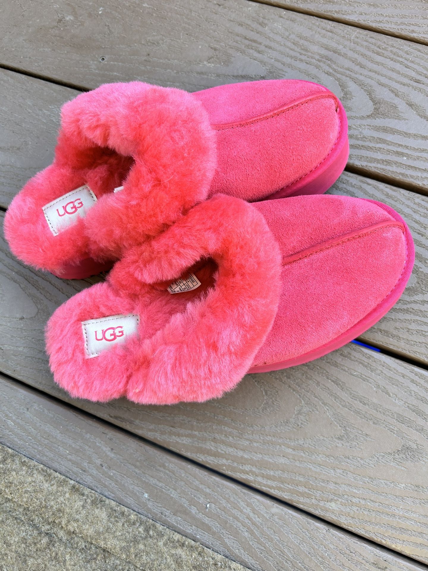 UGG Slippers/ Casual Wear