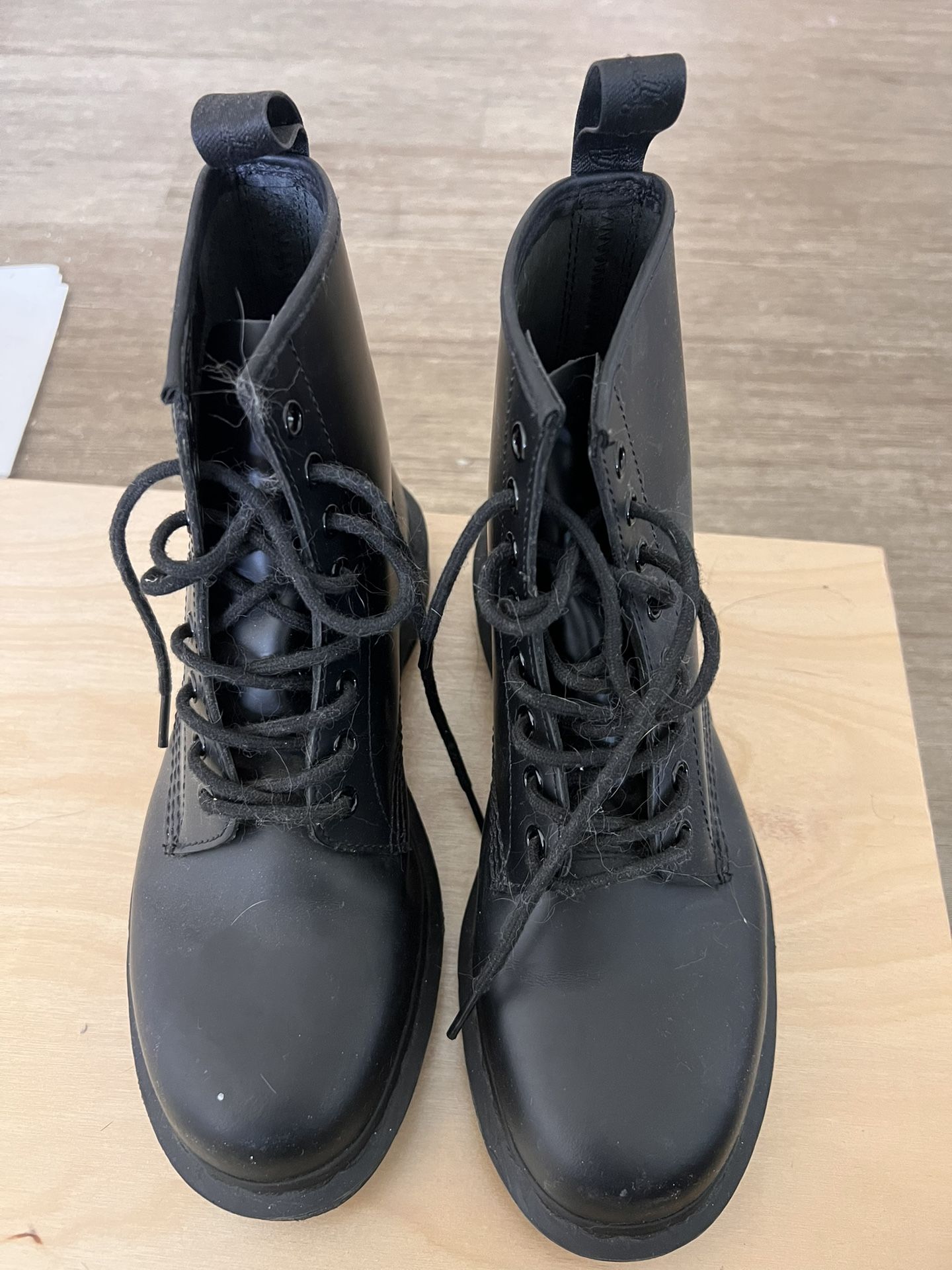 Dr. Marterns Women’s Size 9