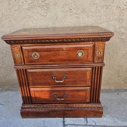 #Vintage - Davis International Furniture wood nightstand