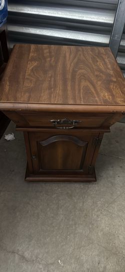 End table