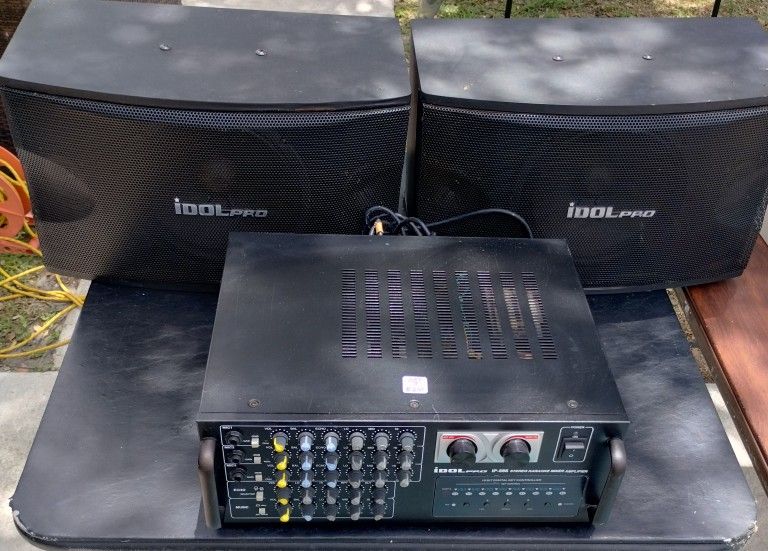 Idol Pro IP-888 Professional Stereo Karaoke Mixing Amplifier