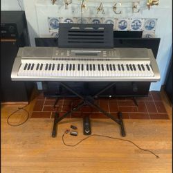 Casio WK-200 Portable Digital Keyboard 76 Keys With Pedal And Stand