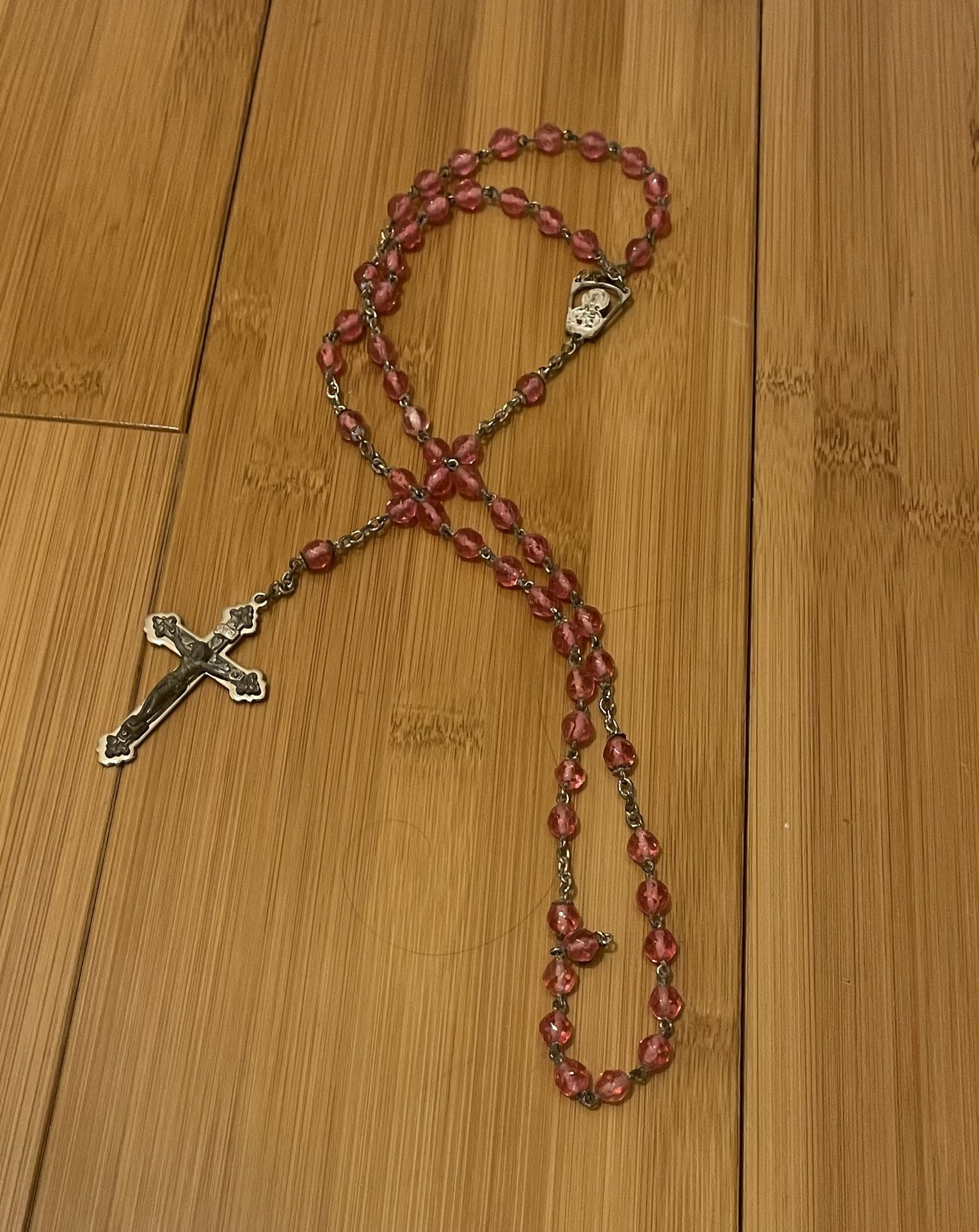 ✝️✝️✝️ VINTAGE - ANTIQUE - Cherry Quartz Gemstone Wire Wrapped Catholic Heirloom✝️✝️✝️