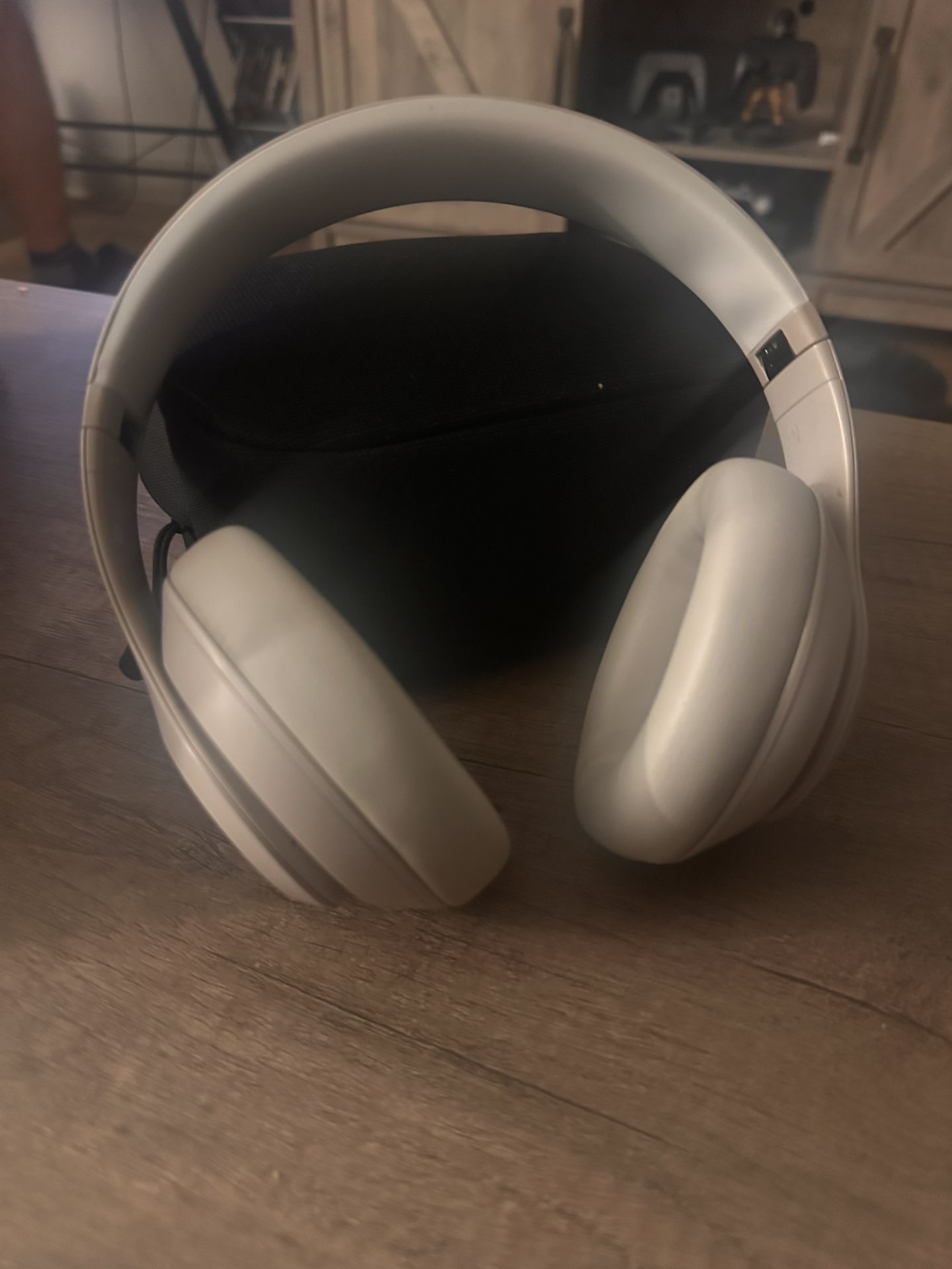 Beats studio Pro Headphones 