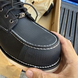 Steel toe shoe