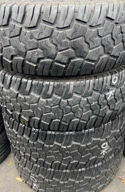 4 Llantas Usadas Yokohama Geolandar AT 37x13.50R17 $420 las 4