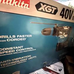 40V Max XGT Brushless Cordless 1- 9/16 in. AVT Rotary Hammer Kit,