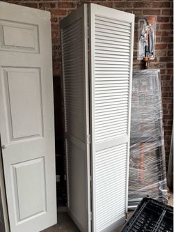 36” Full Louvered Bifold Doors