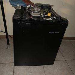 Black&Decker mini fridge